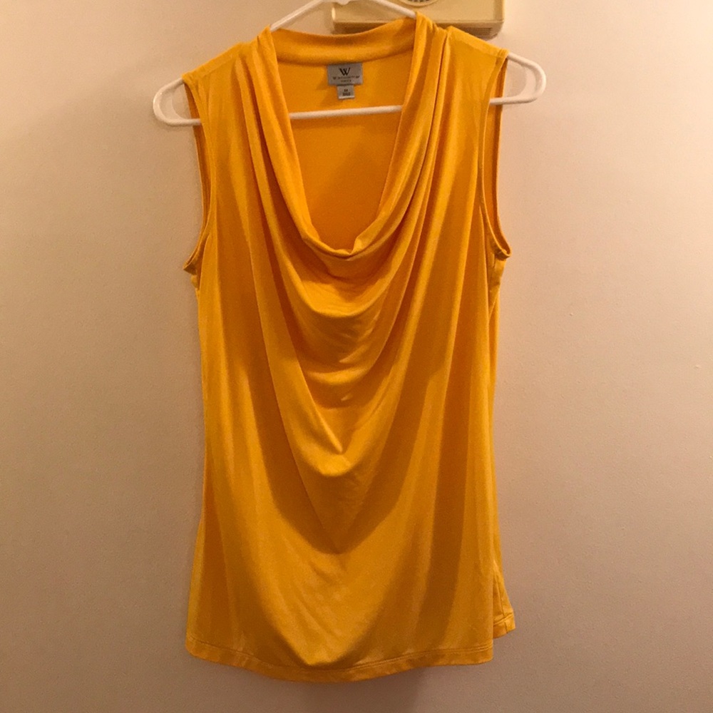 Sleeveless shirt
